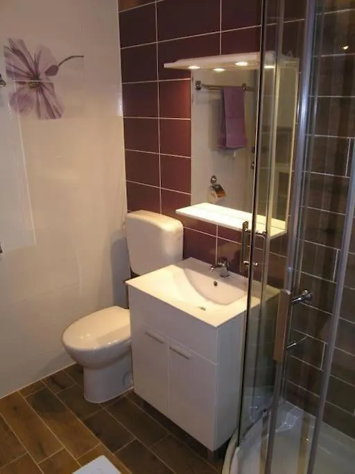 Apartmani Kovacicek 6 Biograd Na Moru