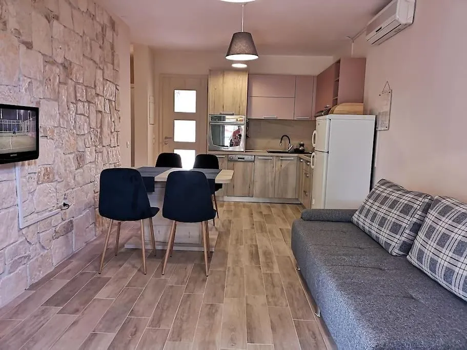 Apartmani Kovacicek 6 Biograd Na Moru Apartment