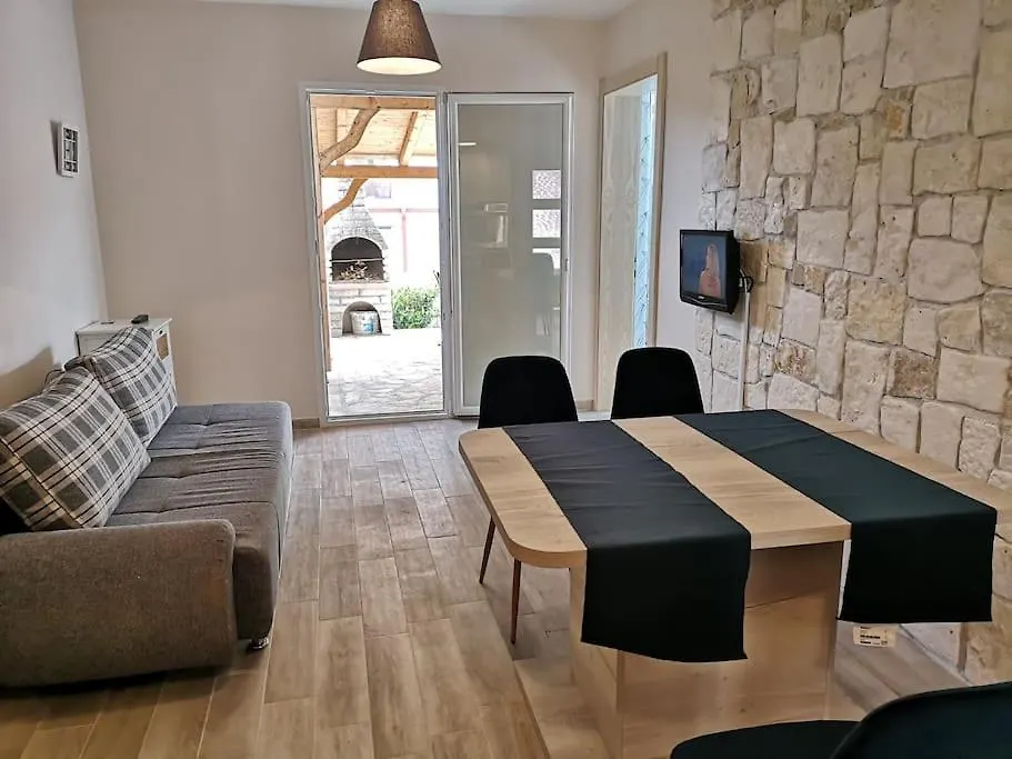 Apartmani Kovacicek 6 Biograd Na Moru Croatia
